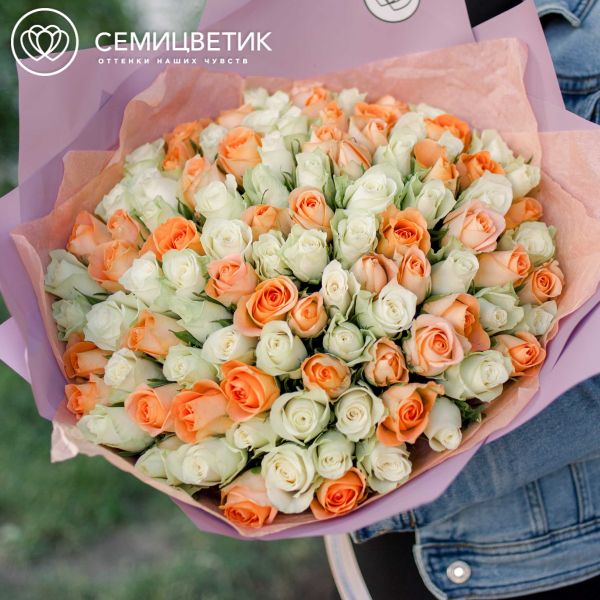 Букет из 101 белой и персиковой розы микс (Кения) 40 см Standart