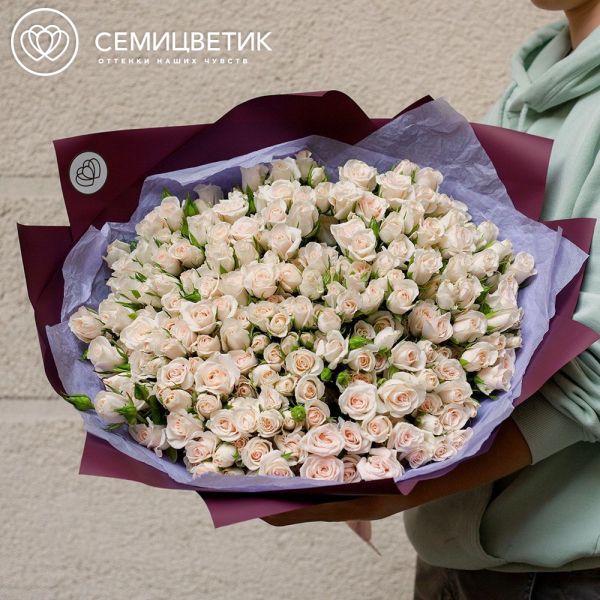 Букет из 51 кремовой кустовой розы 40 см (Кения)