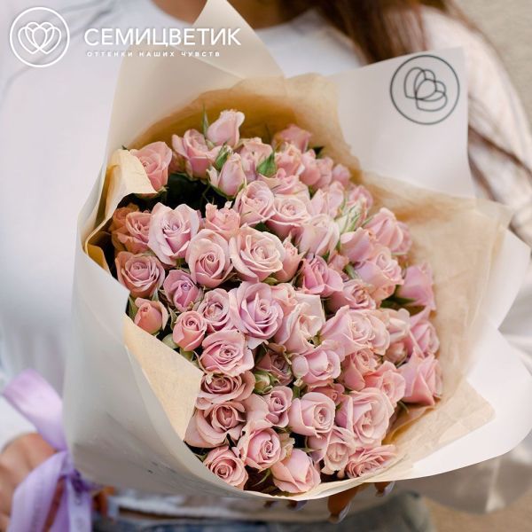 Букет из 21 сиреневой кустовой розы 40 см (Кения)