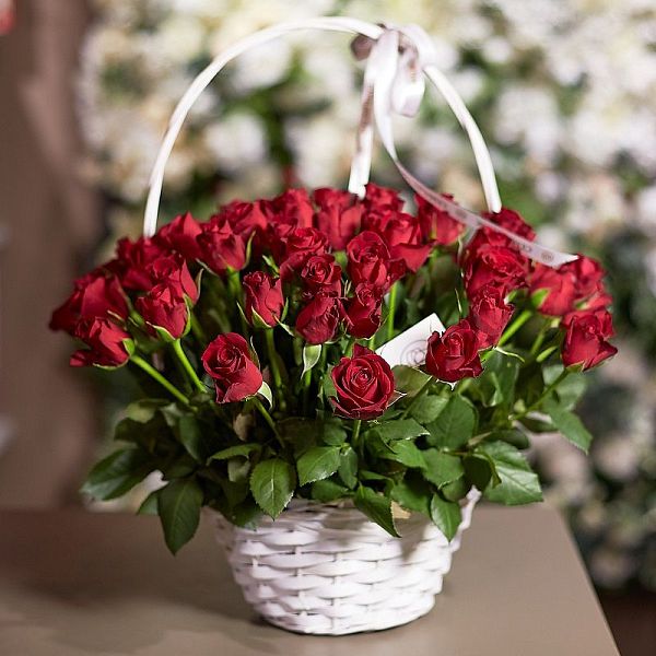 75 красных роз (Кения) Standart в корзине