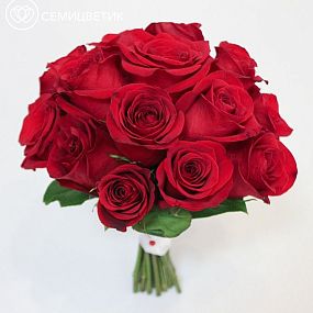 Свадебный букет невесты    из красных роз
